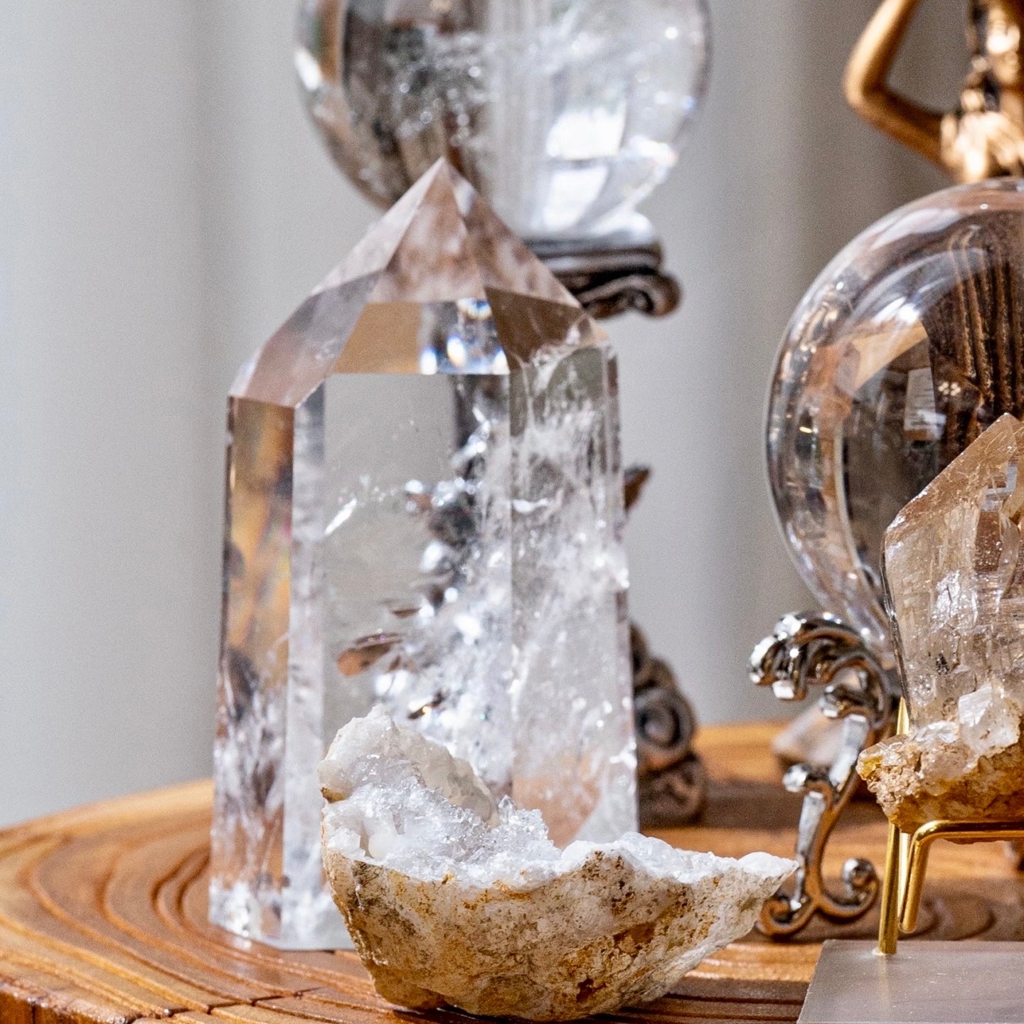 Unveiling the Mystical Powers of Himalayan Crystals: Enhancing Your Spiritual Practice