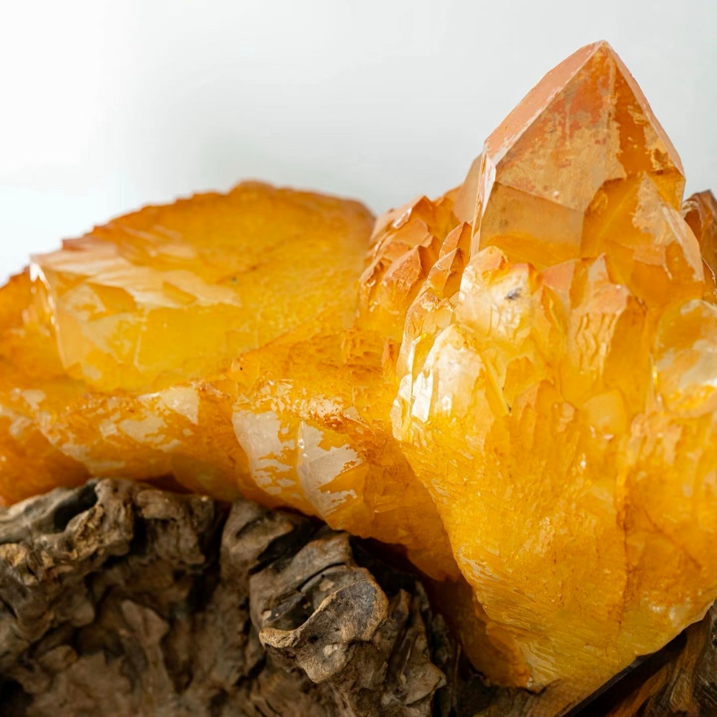 Using Himalayan Crystals for Chakra Alignment and Energy Healing